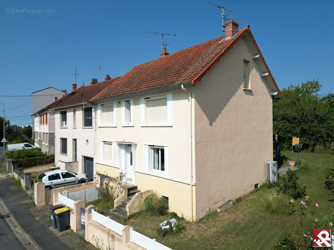 Maison à MONTLUCON