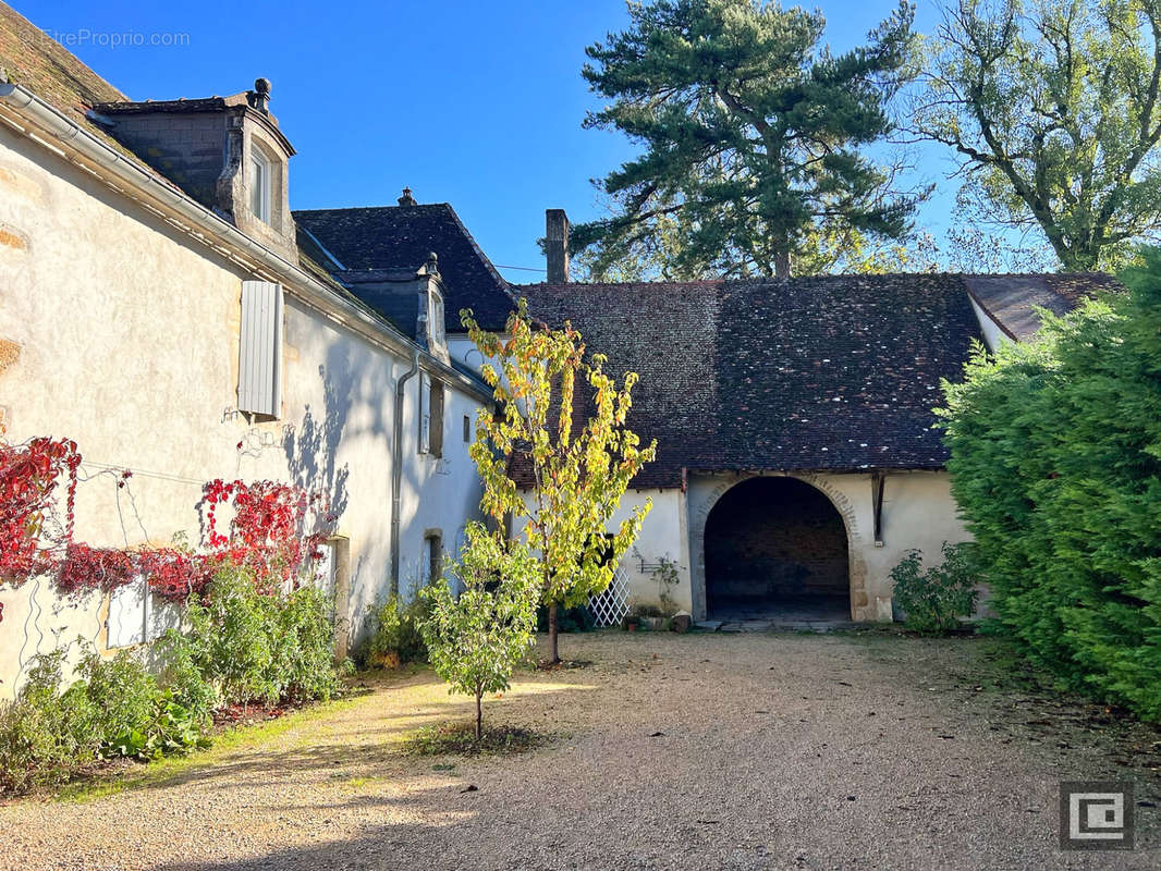 Maison à BUXY