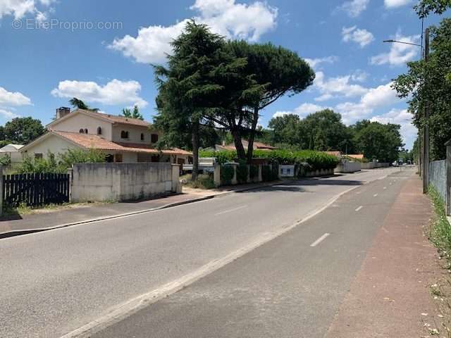 Terrain à MERIGNAC