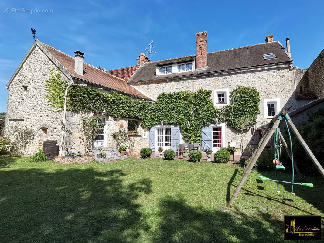 Maison à SAINT-CHERON