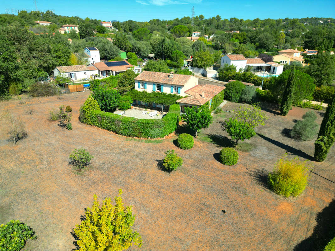 Maison à SAINT-MAXIMIN-LA-SAINTE-BAUME