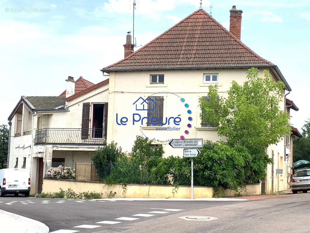 Appartement à FLEURY-LA-MONTAGNE