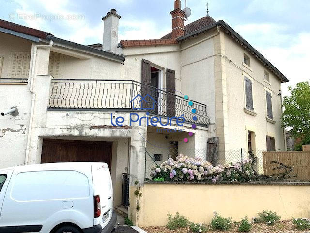 Appartement à FLEURY-LA-MONTAGNE