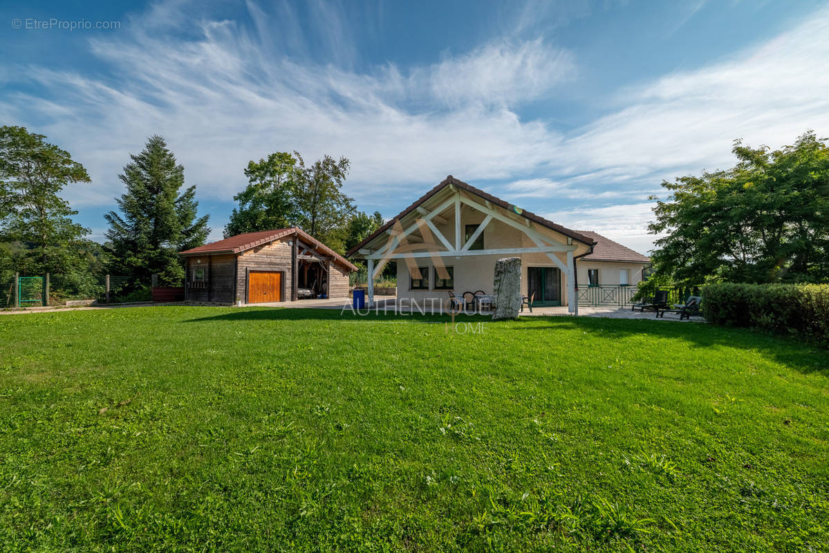 Maison à LEVIER