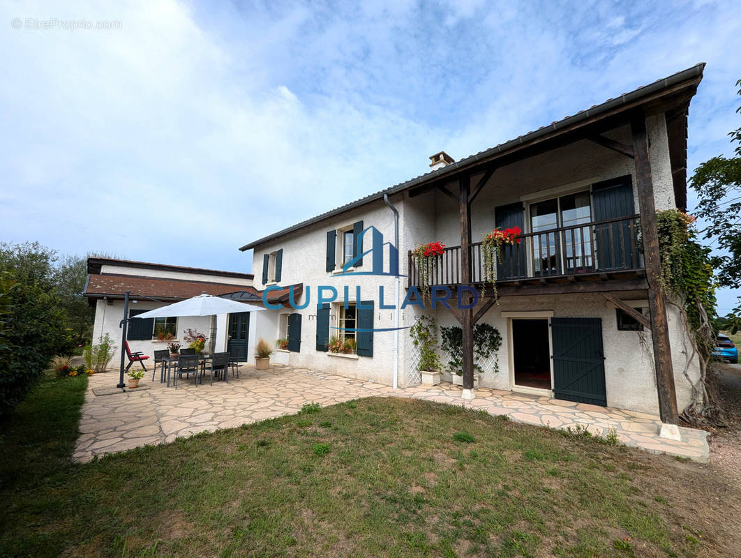 Maison à SAINT-GERMAIN-LAVAL