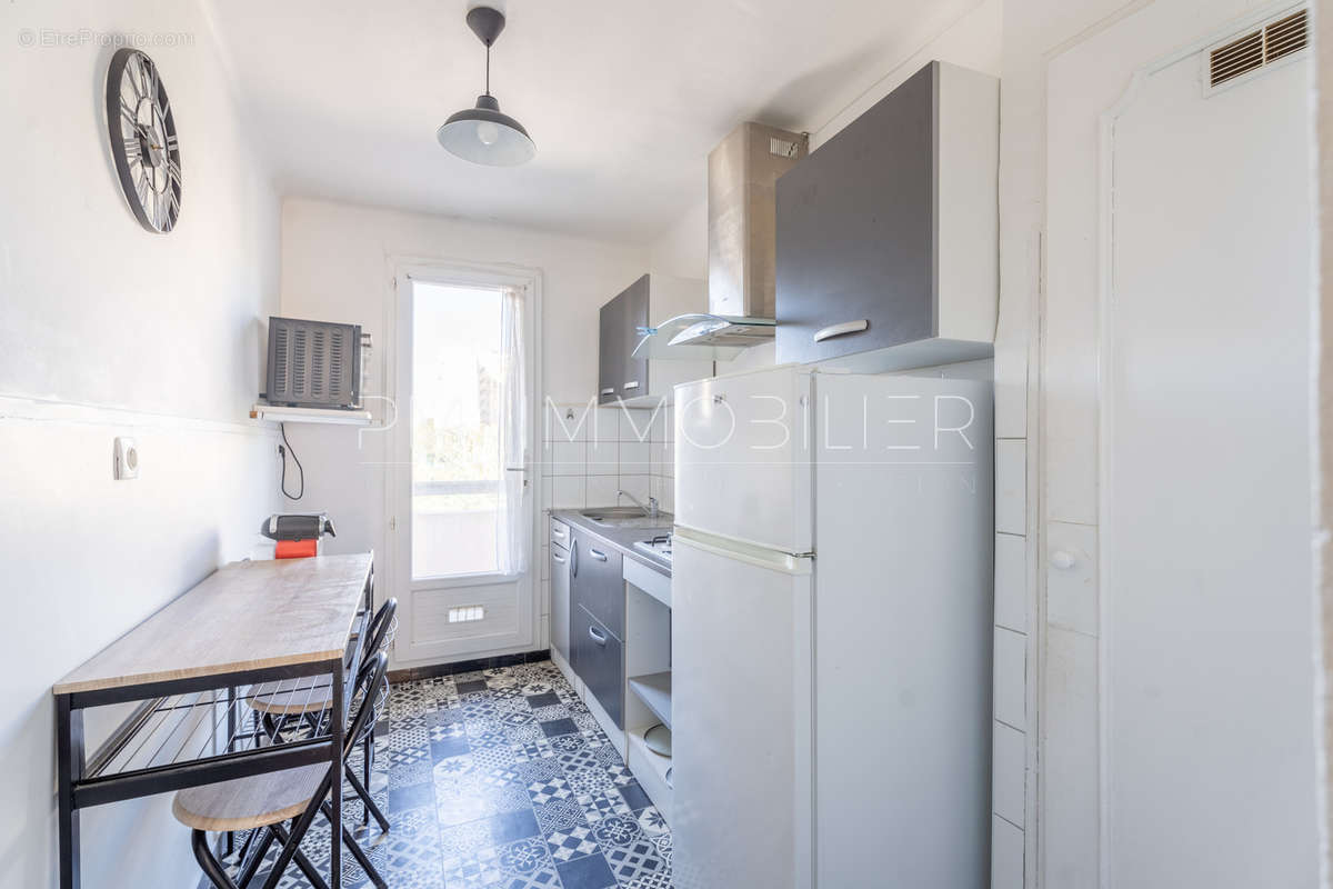 Appartement à MARSEILLE-4E