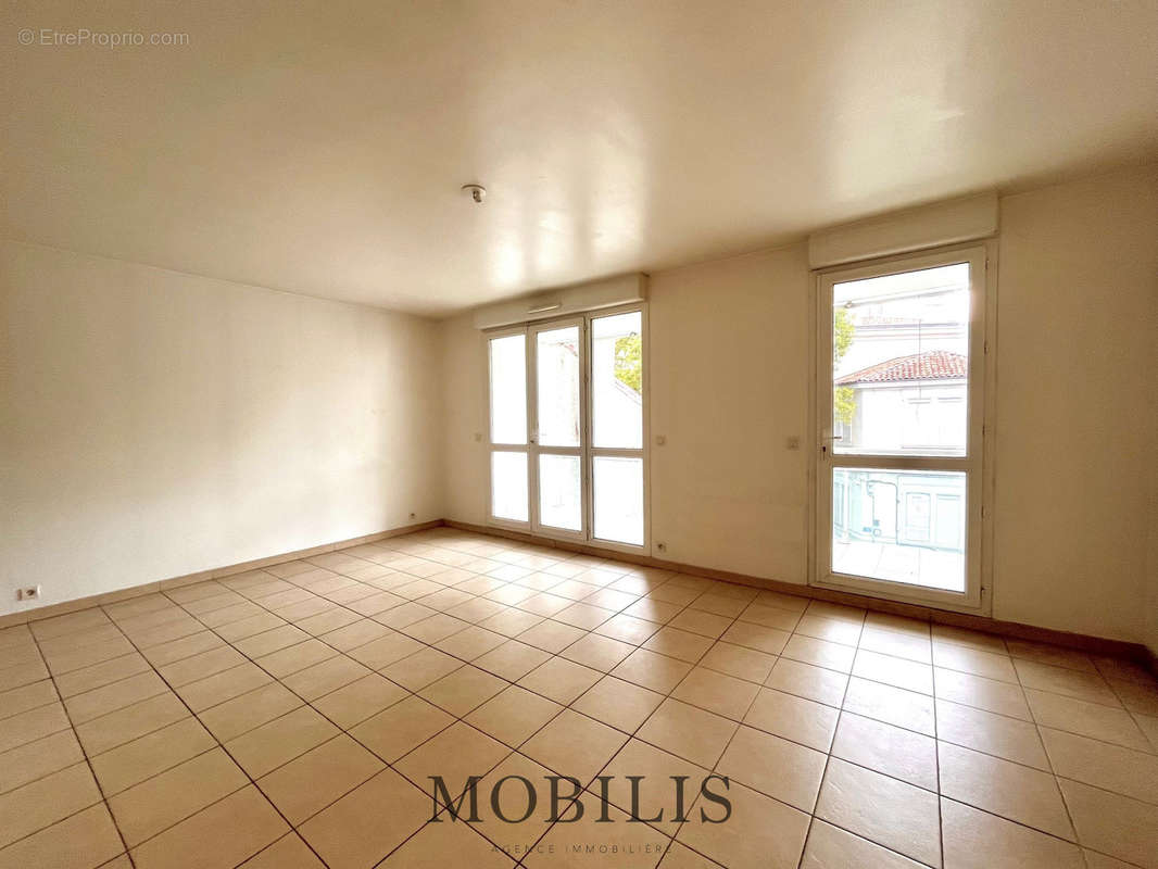 Appartement à MARSEILLE-6E