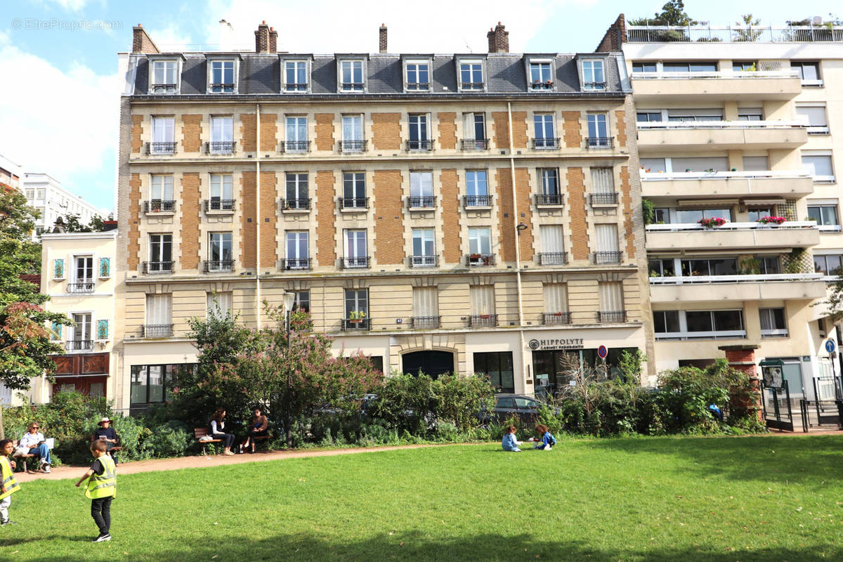 Appartement à PARIS-14E