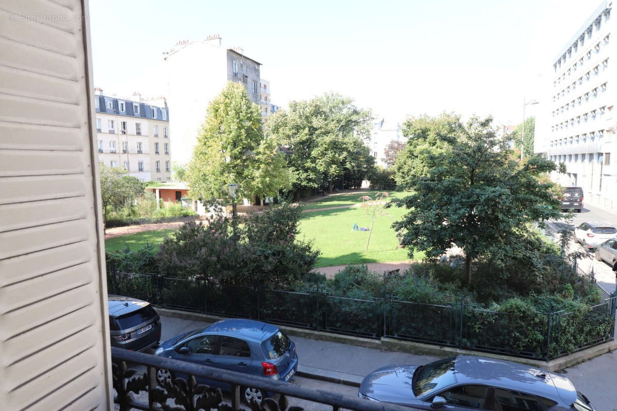 Appartement à PARIS-14E