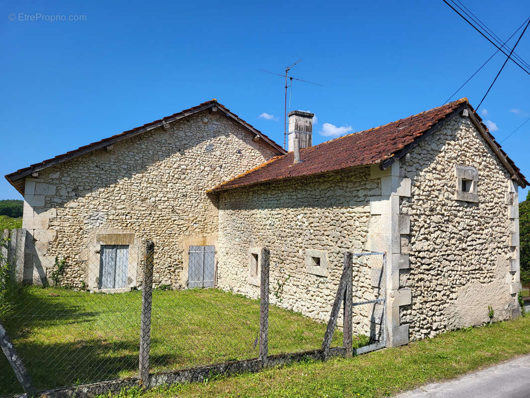 Maison à TOCANE-SAINT-APRE