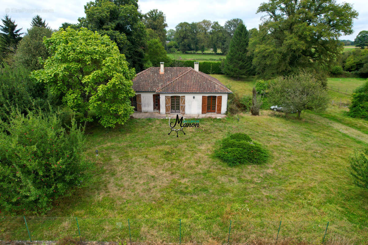 Maison à SAINT-AMAND-MAGNAZEIX