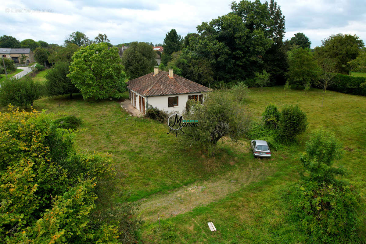 Maison à SAINT-AMAND-MAGNAZEIX