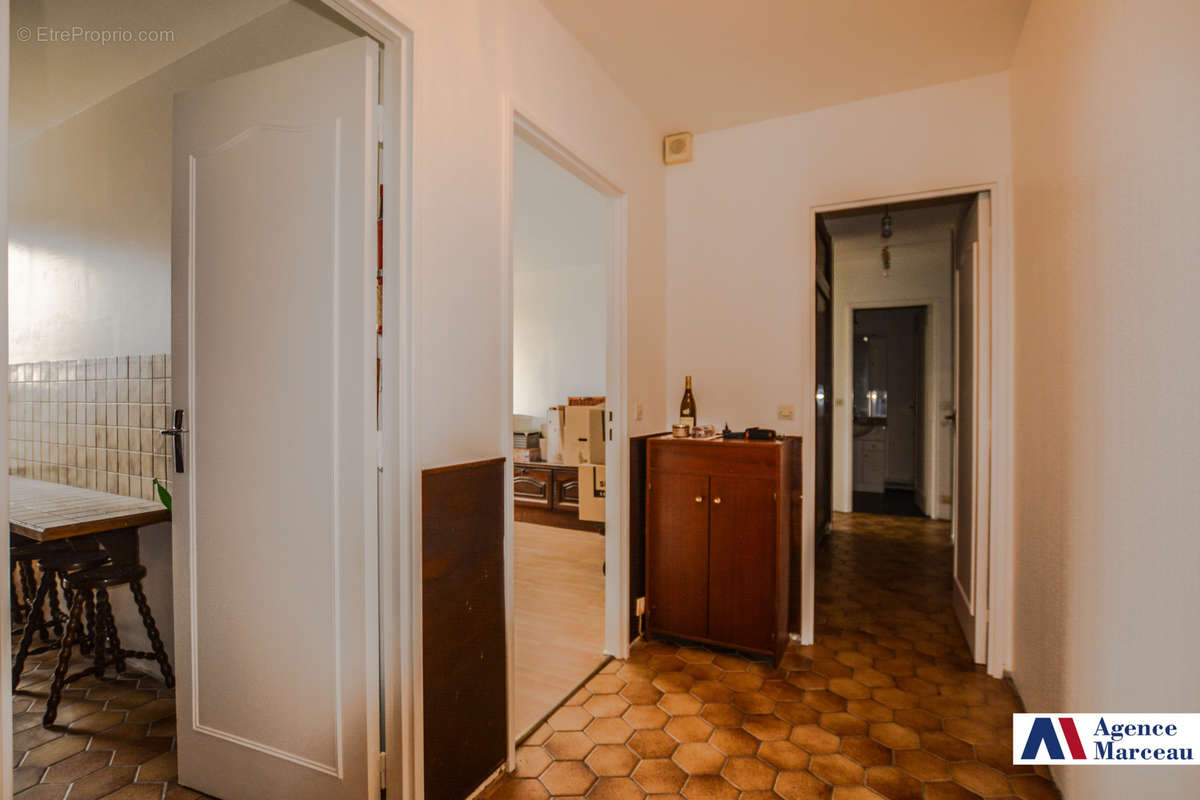 Appartement à COURBEVOIE