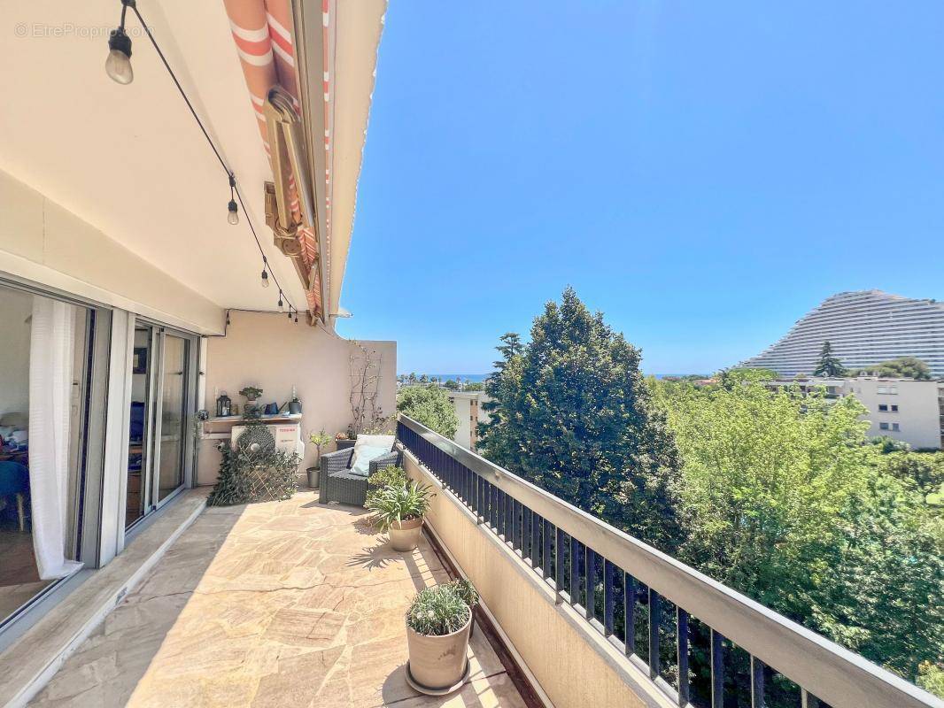 Appartement à VILLENEUVE-LOUBET