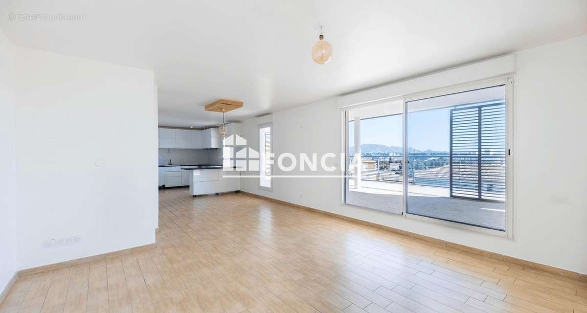 Appartement à MARSEILLE-13E