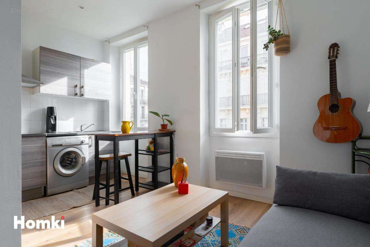 Appartement à MARSEILLE-4E