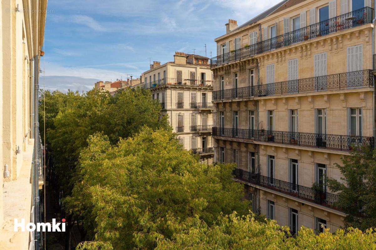 Appartement à MARSEILLE-4E