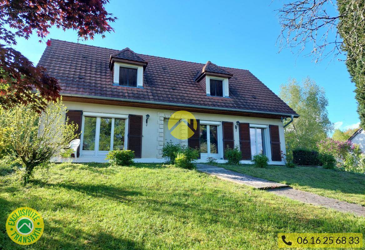 Maison à SAINT-GEORGES-SUR-MOULON