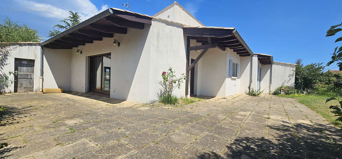 Maison à ALBOUSSIERE