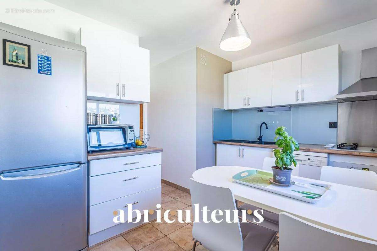 Appartement à MANDELIEU-LA-NAPOULE