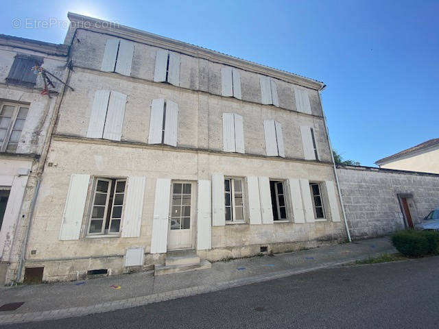 Maison à ROUILLAC