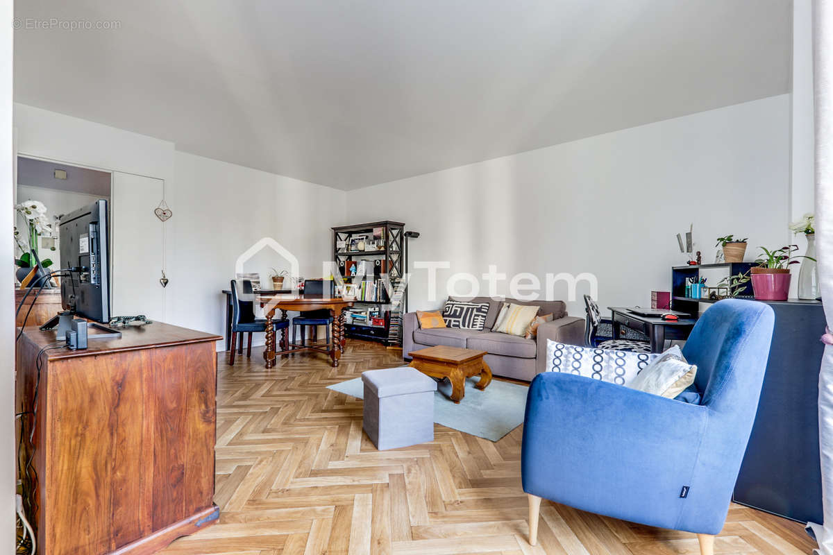 Appartement à LEVALLOIS-PERRET