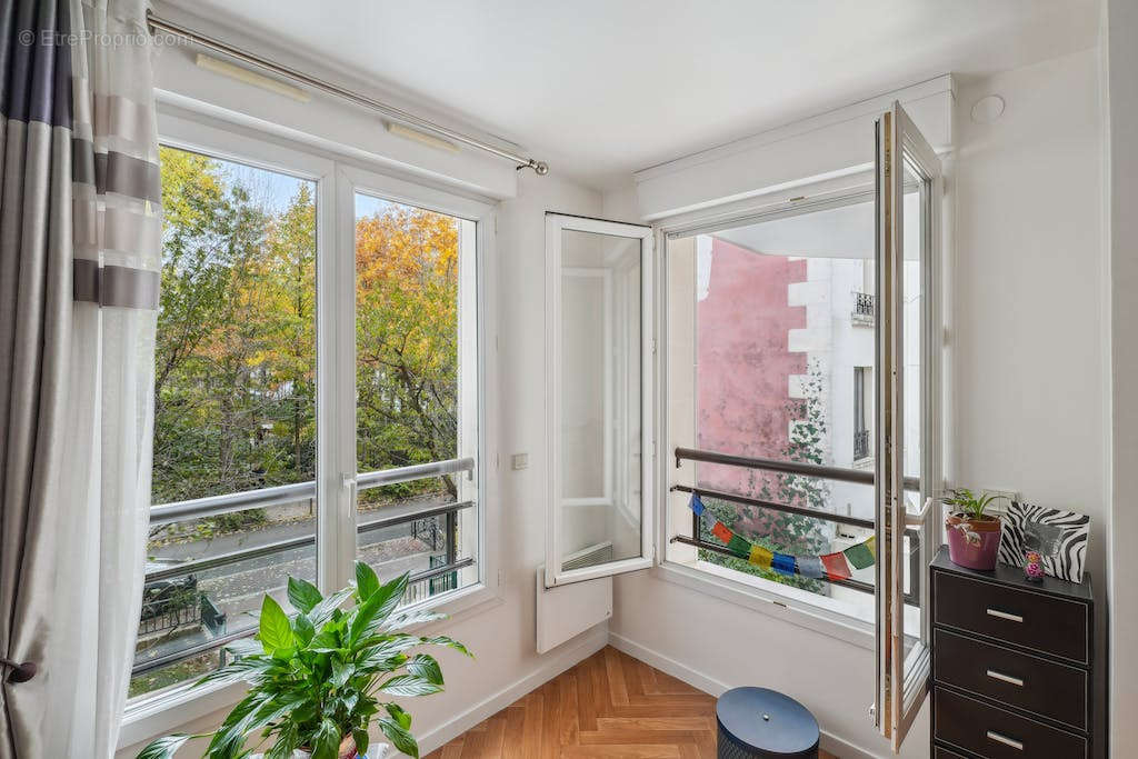 Appartement à LEVALLOIS-PERRET