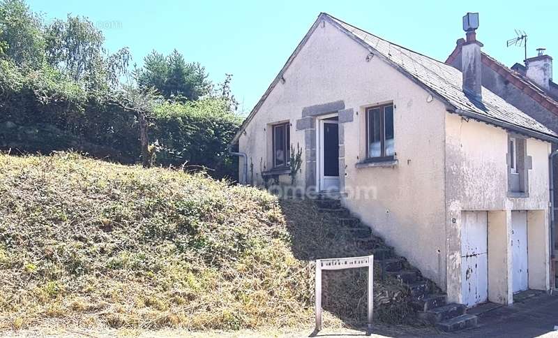 Maison à AUZANCES