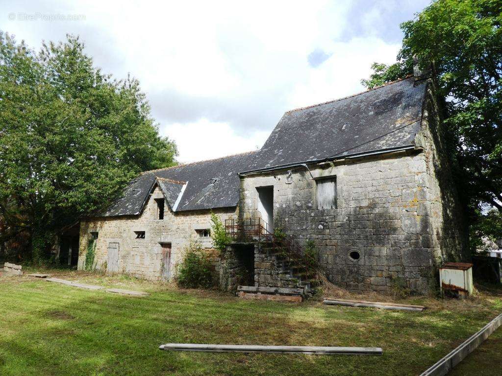 Maison à LOCMALO