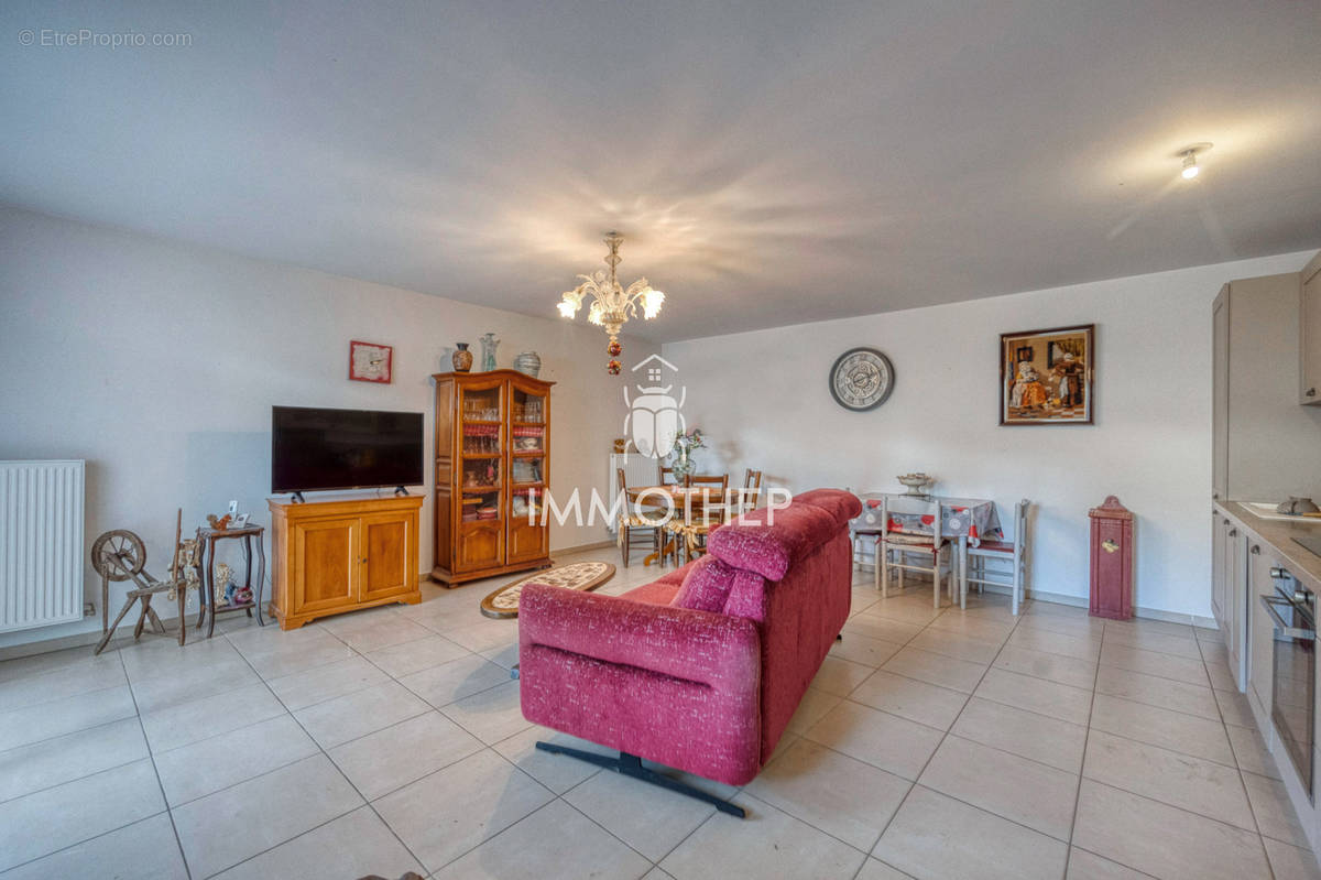 Appartement à VAULNAVEYS-LE-HAUT