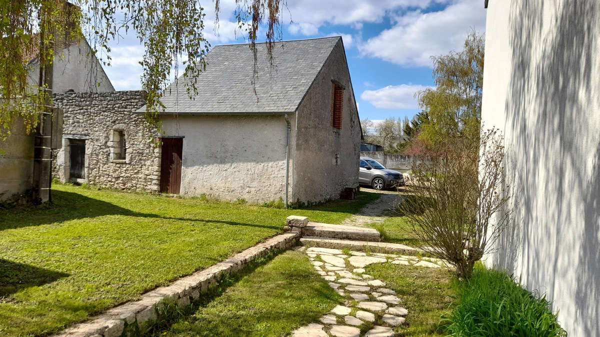 Maison à TAVERS