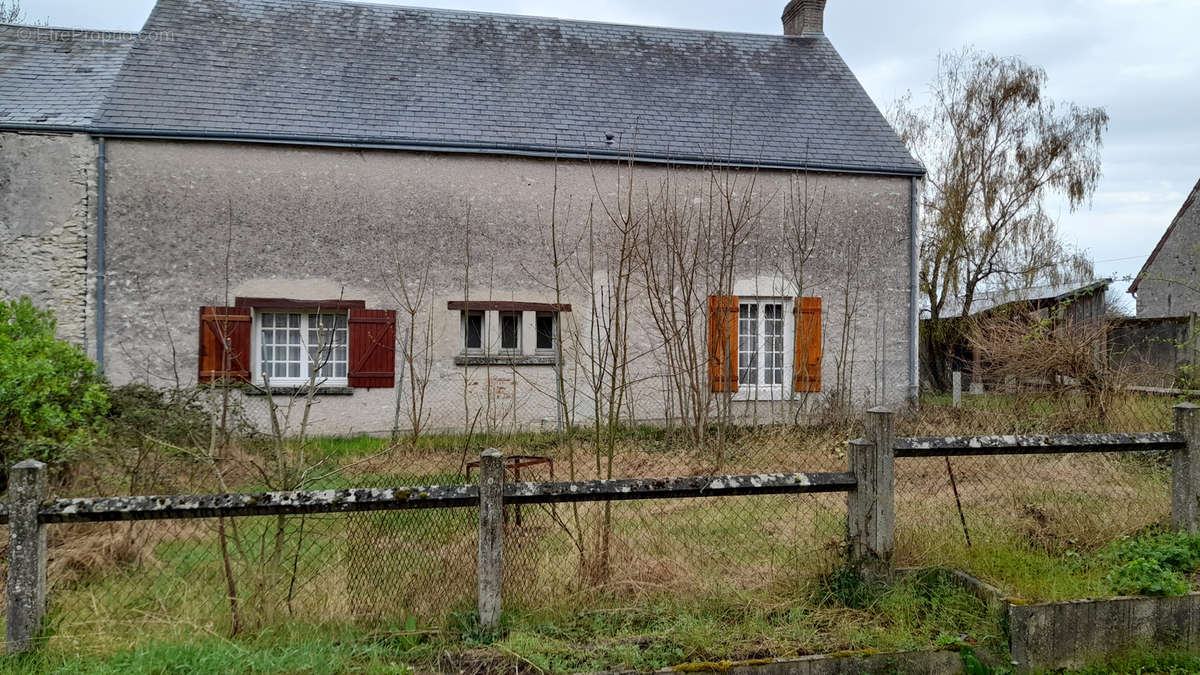 Maison à TAVERS