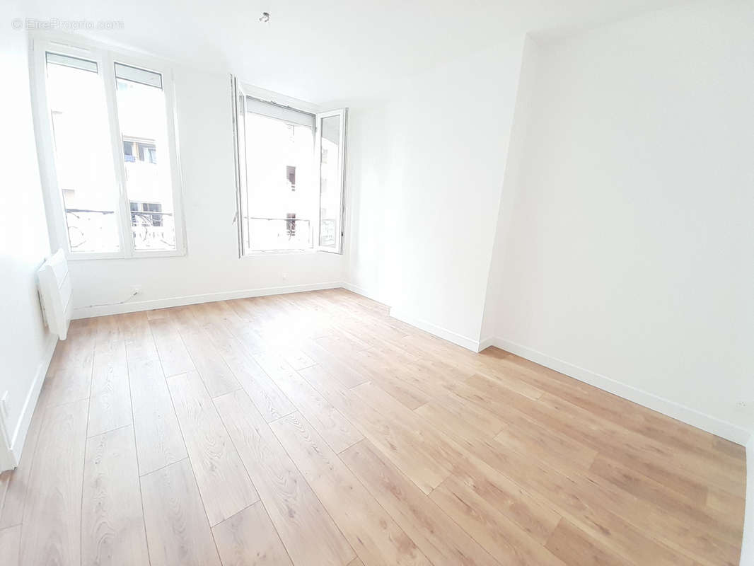 Appartement à PARIS-20E