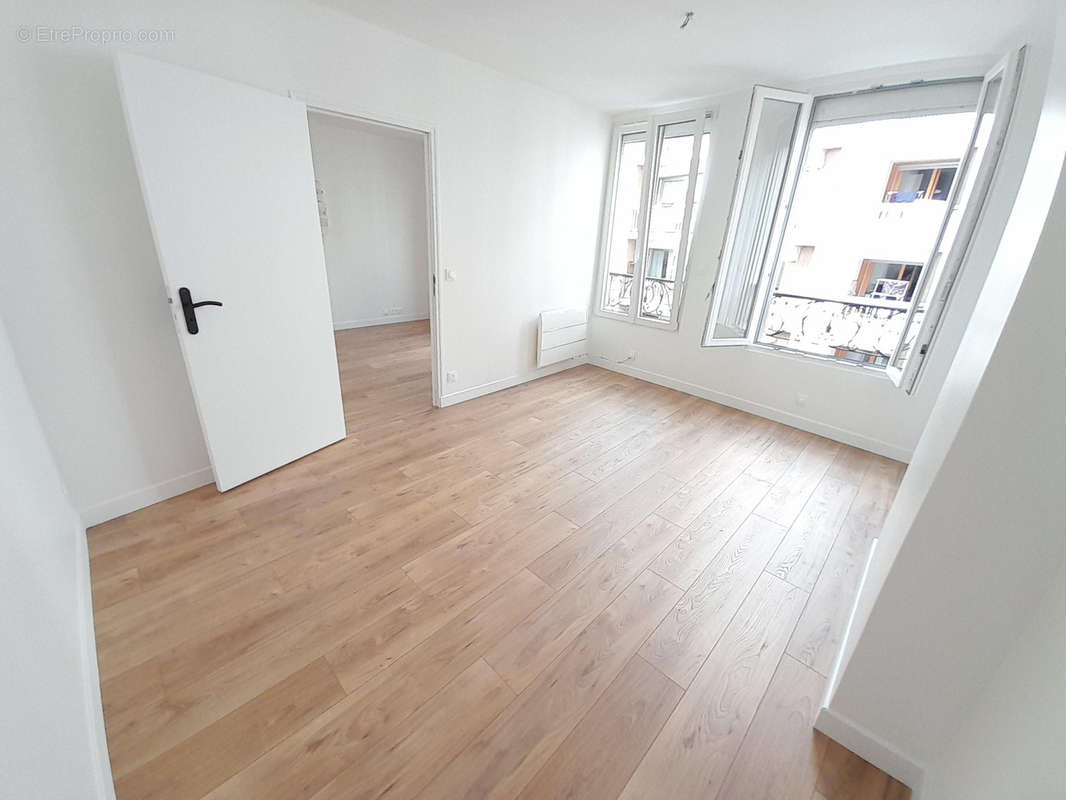 Appartement à PARIS-20E