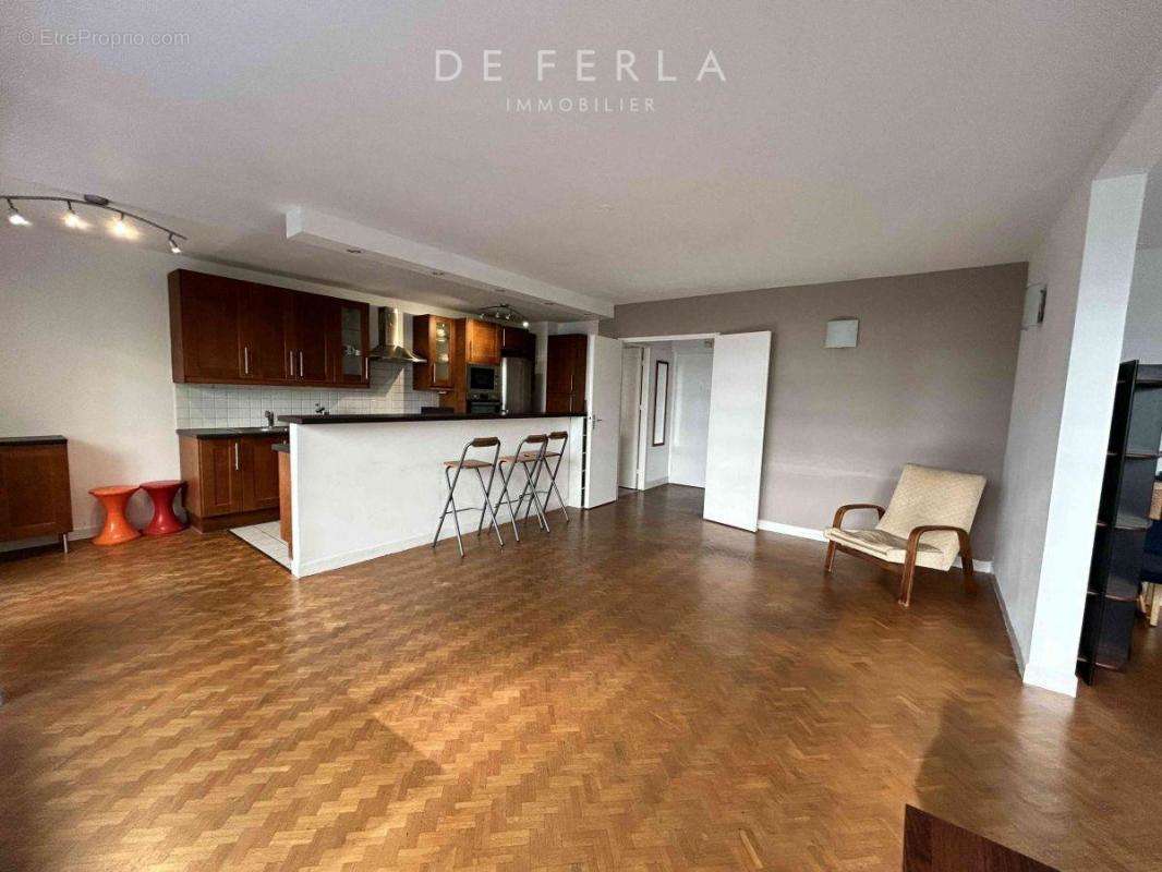 Appartement à PARIS-15E