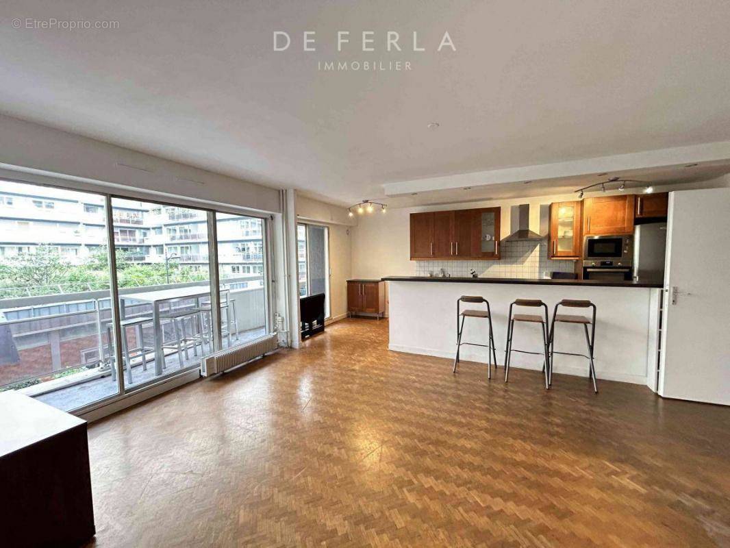 Appartement à PARIS-15E