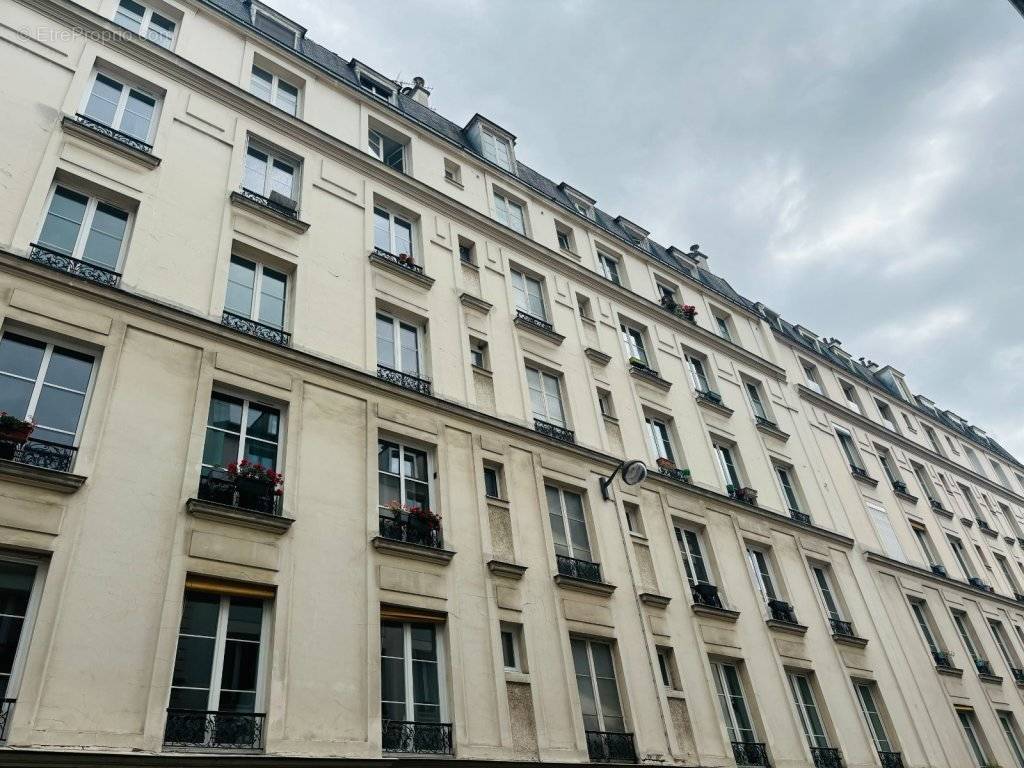 Appartement à PARIS-11E