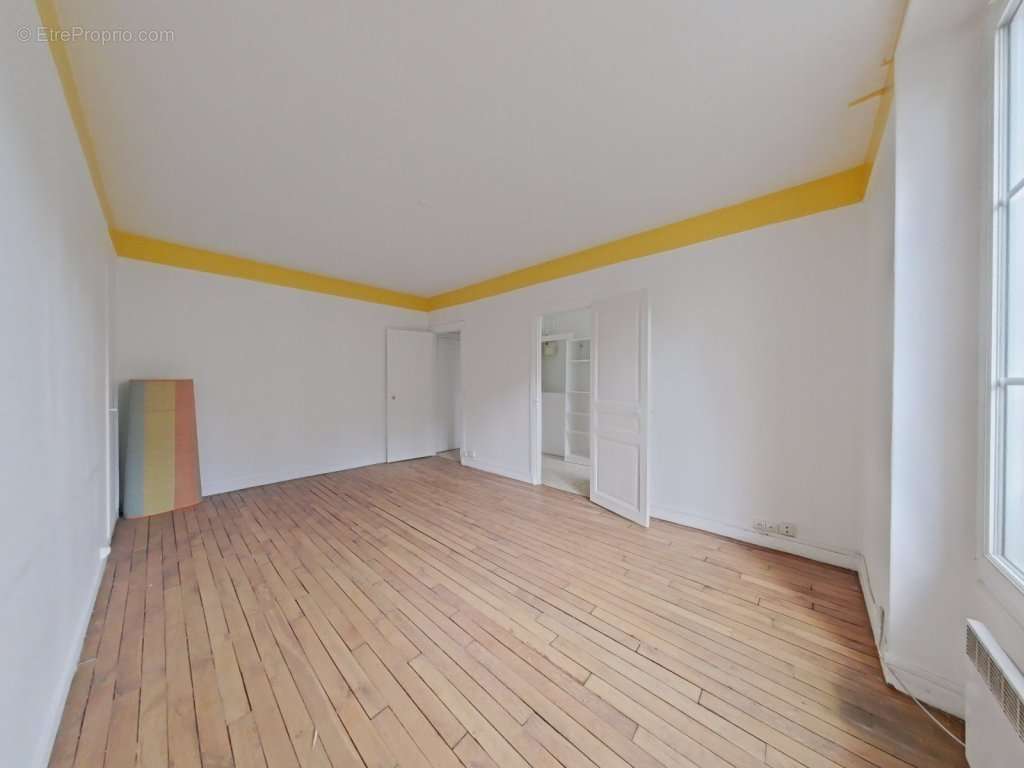 Appartement à PARIS-11E