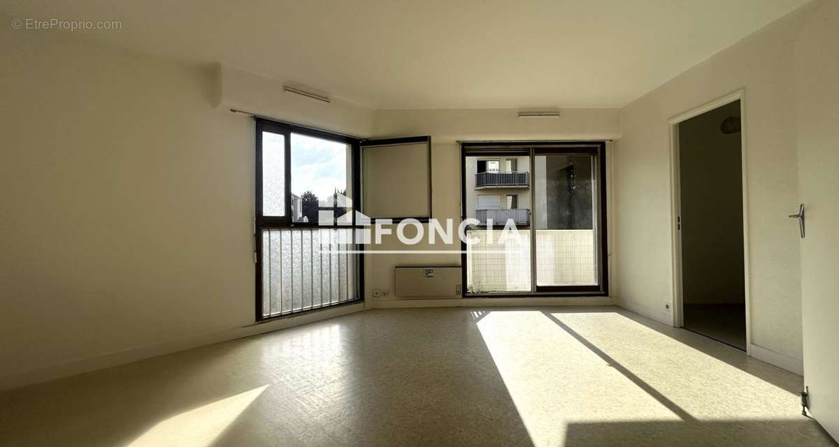 Appartement à VERNEUIL-SUR-SEINE