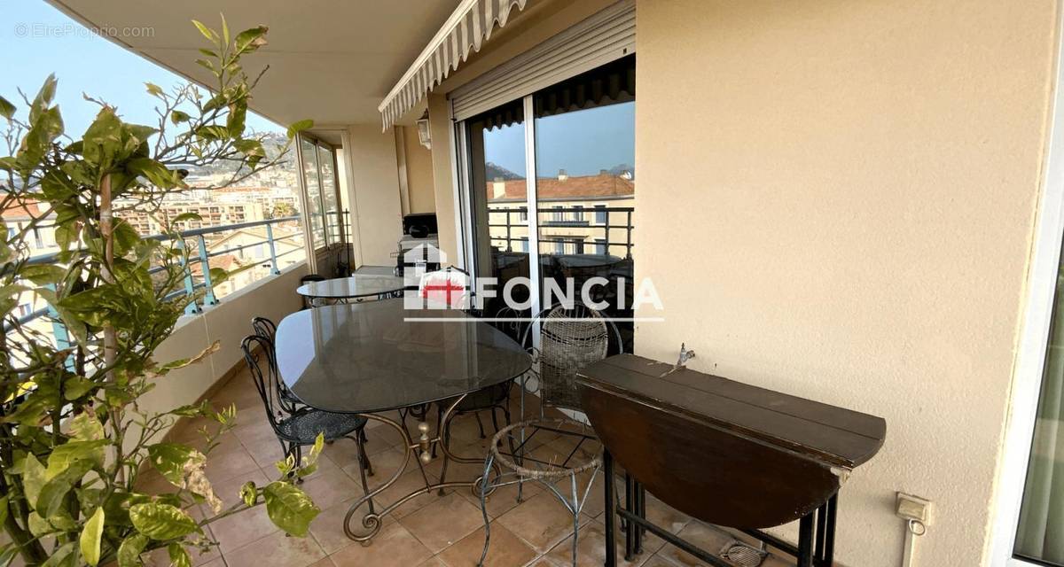 Appartement à HYERES