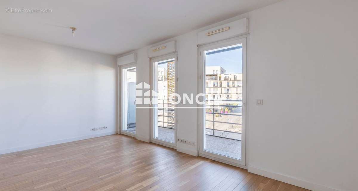 Appartement à ISSY-LES-MOULINEAUX