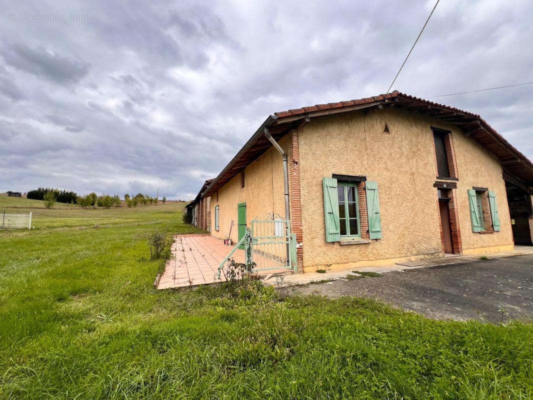 Maison à BEAUMONT-DE-LOMAGNE