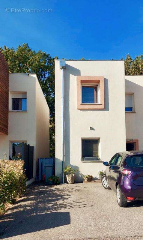 Maison à MANOSQUE