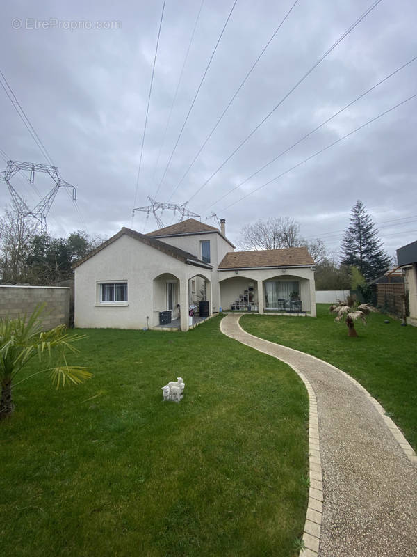 Maison à SAINT-GERMAIN-LES-ARPAJON