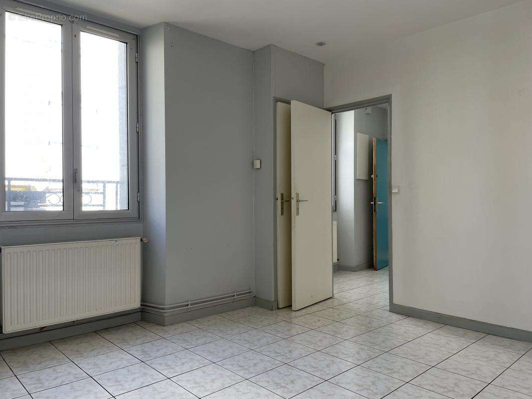 Appartement à ANGERVILLE