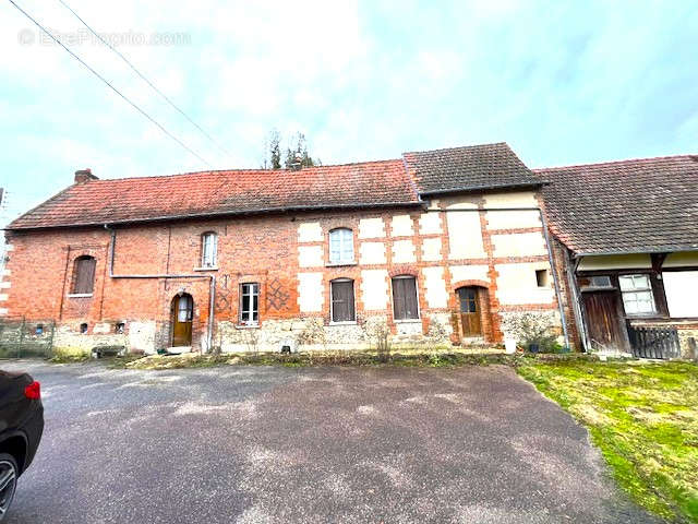 Maison à NEUFCHATEL-EN-BRAY