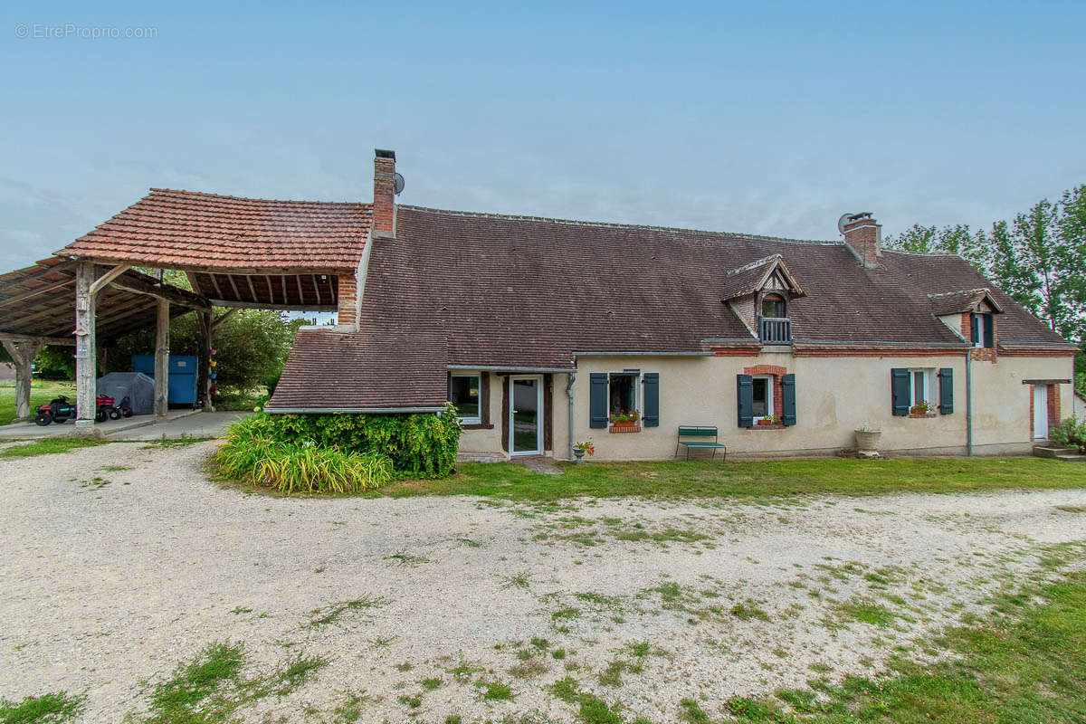 Maison à MERY-SUR-CHER