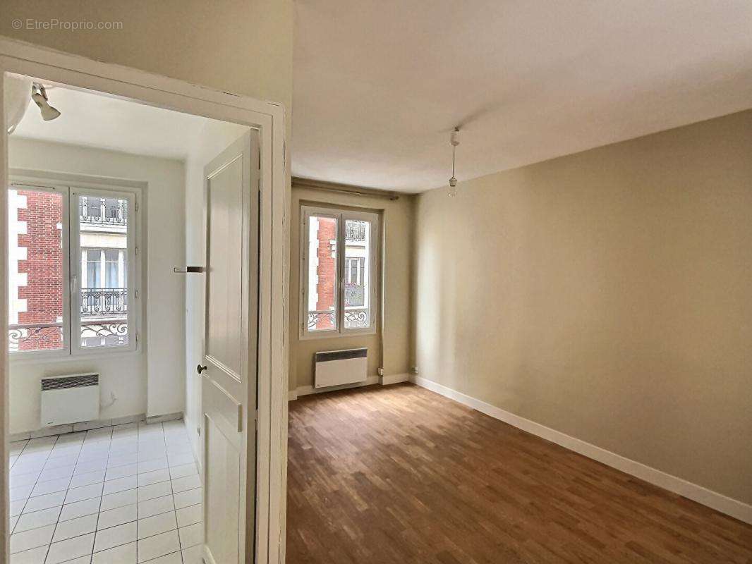 Appartement à PARIS-15E