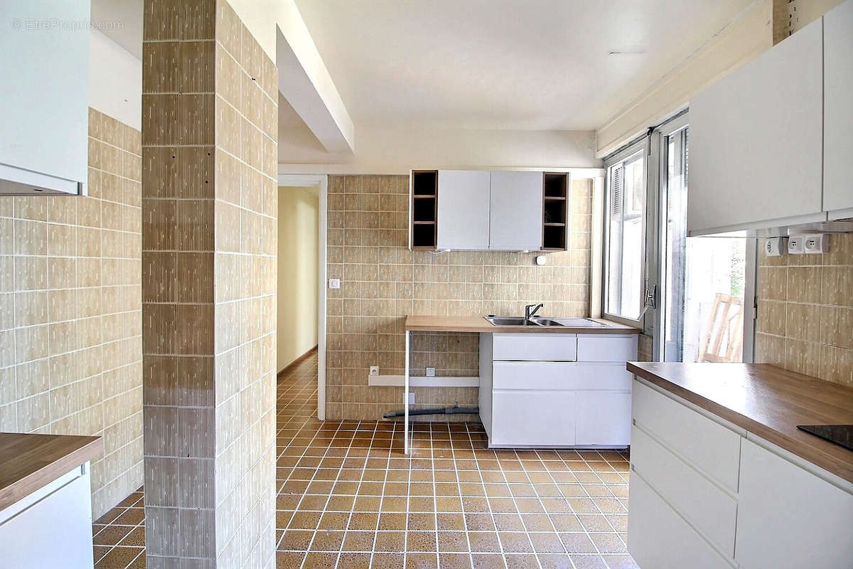 Appartement à MARSEILLE-8E