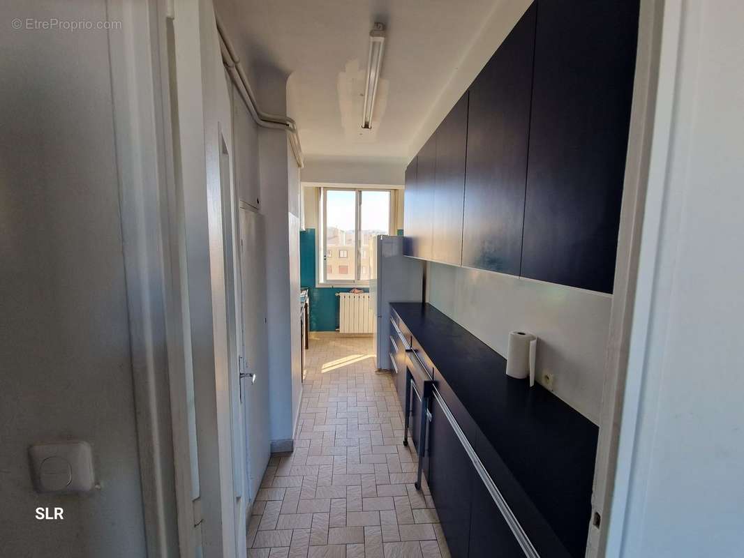 Appartement à MARSEILLE-5E